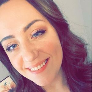 Meet your Posher, Holly